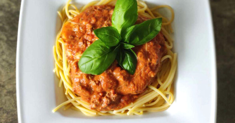 Razowe spaghetti alla bolognese